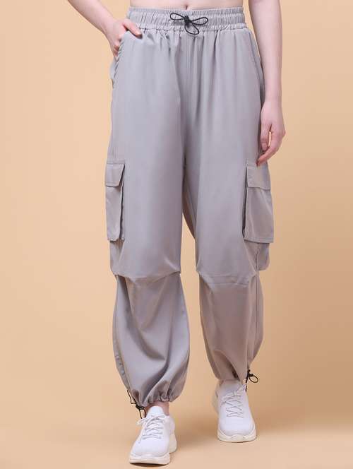 women solid mid rise parachute pant 