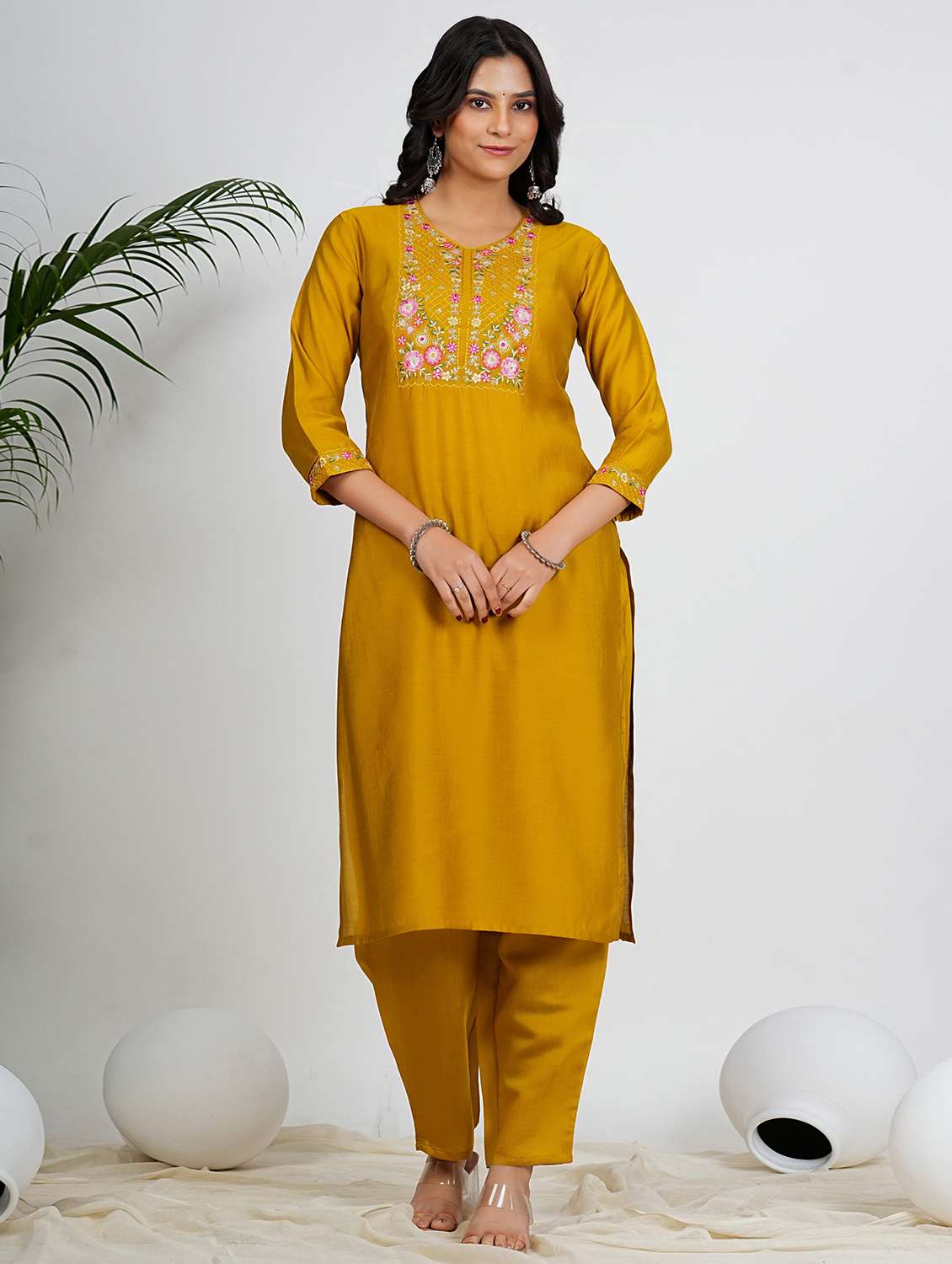women three quarter sleeve kurta pant with dupatta set - 21931573 -  Standard Image - 5