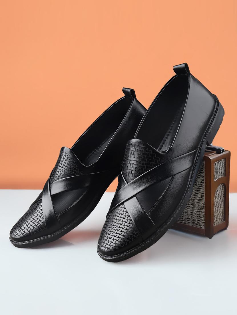 men black slip on mojari