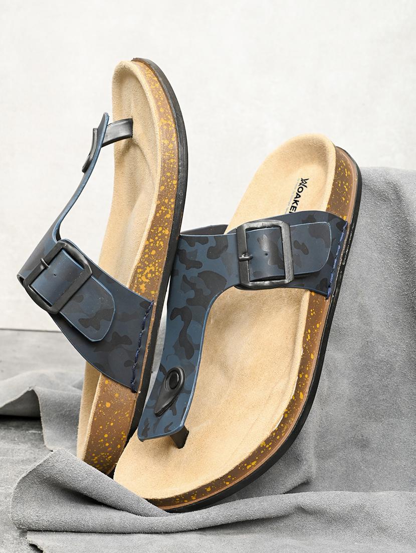 men printed toe separator sandal - 21931677 -  Zoom Image - 0