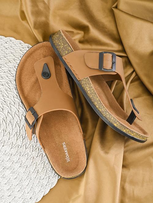 men solid toe separator sandal - 21931683 - Standard Image - 0
