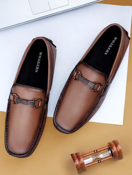 men slip on horsebit loafer - 21931703 -  Standard Image - 0