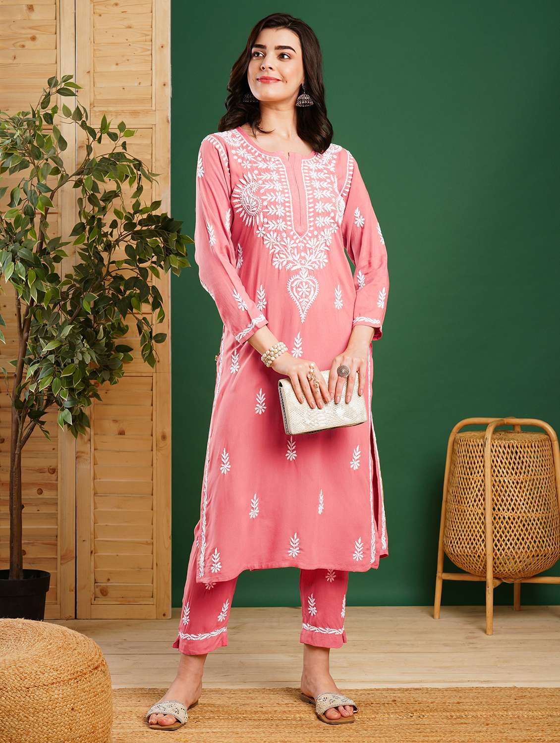 women chikankari long sleeve kurta pant set - 21931952 -  Standard Image - 3