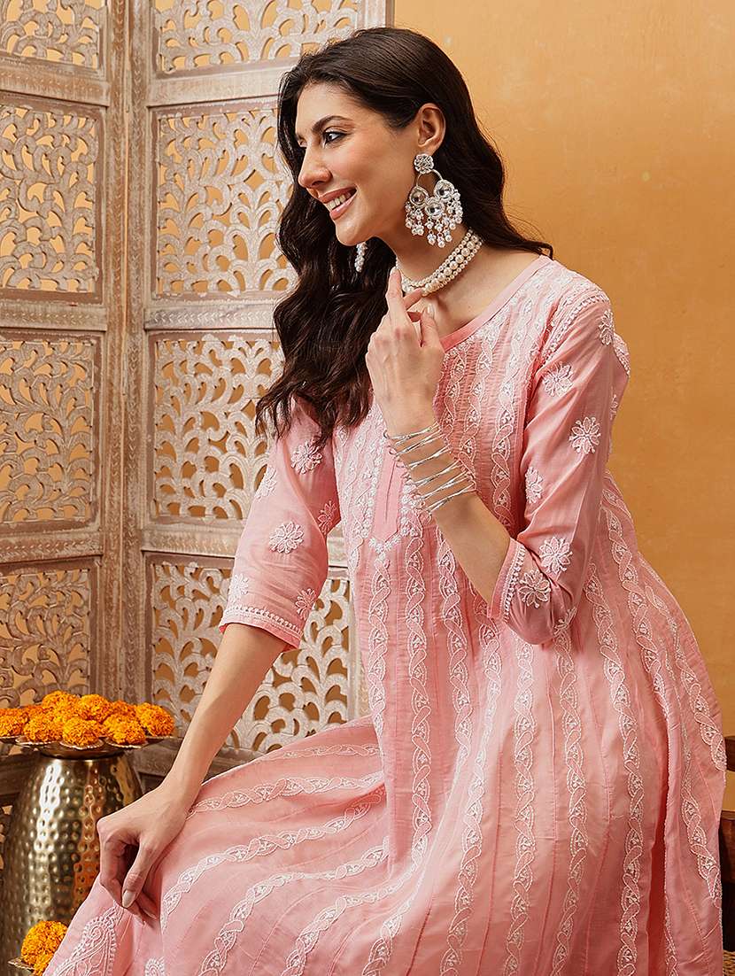 women chikankari three quarter sleeve anarkali kurta - 21932030 -  Standard Image - 5