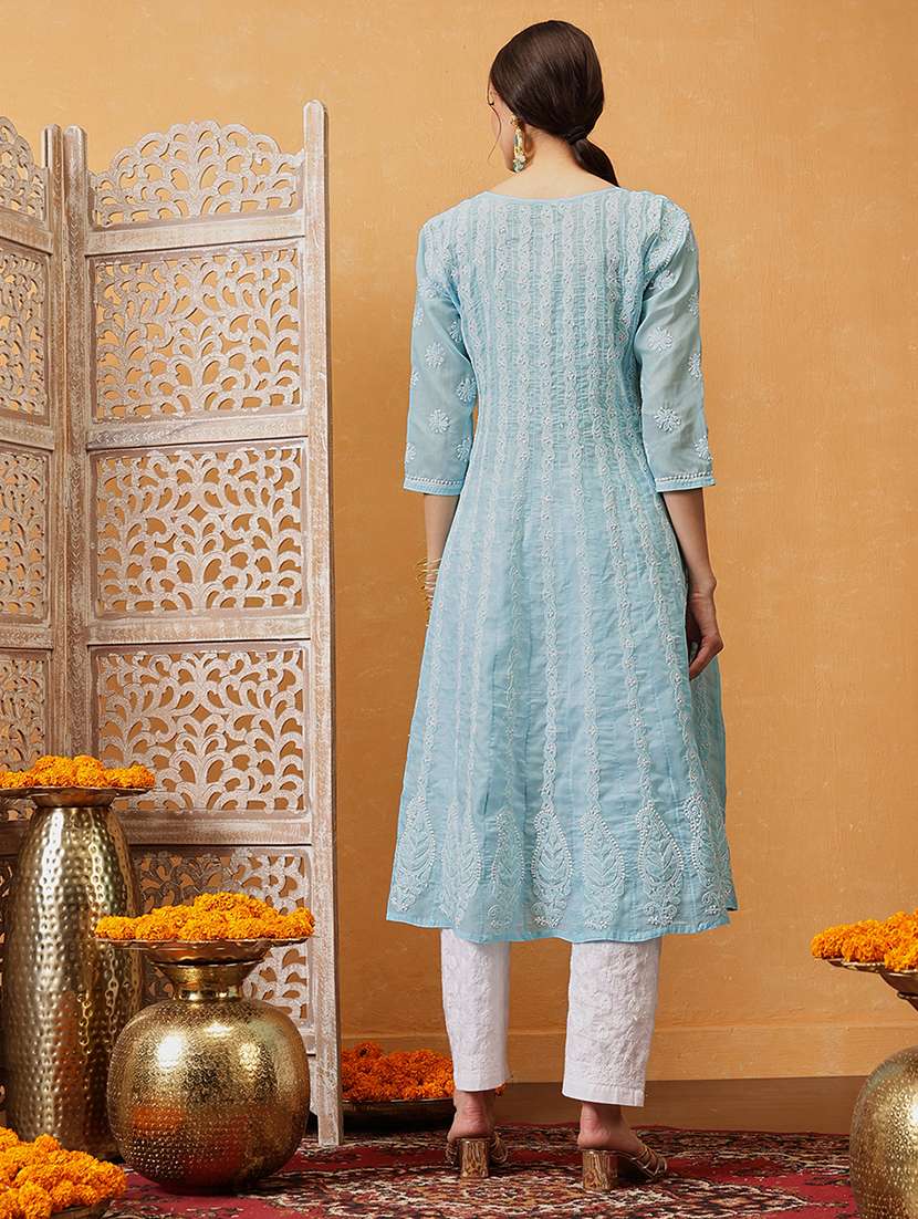 women chikankari three quarter sleeve anarkali kurta - 21932032 -  Standard Image - 3