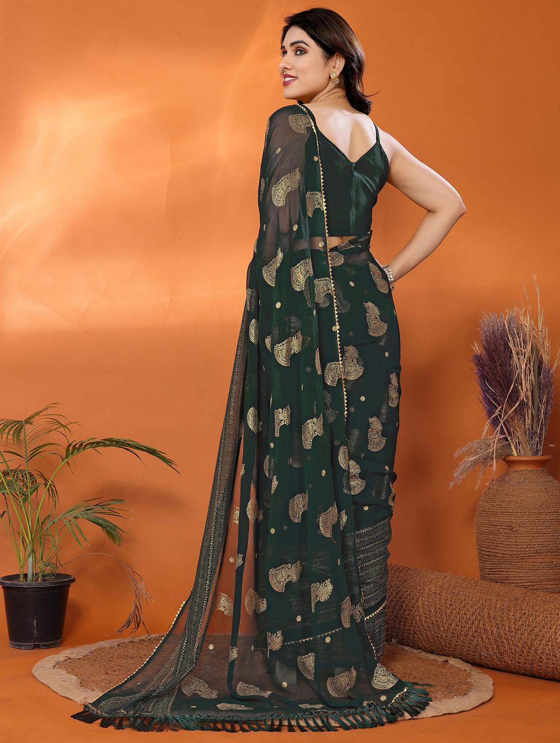 women foil printed saree with blouse - 21932125 - Standard Image - 3
