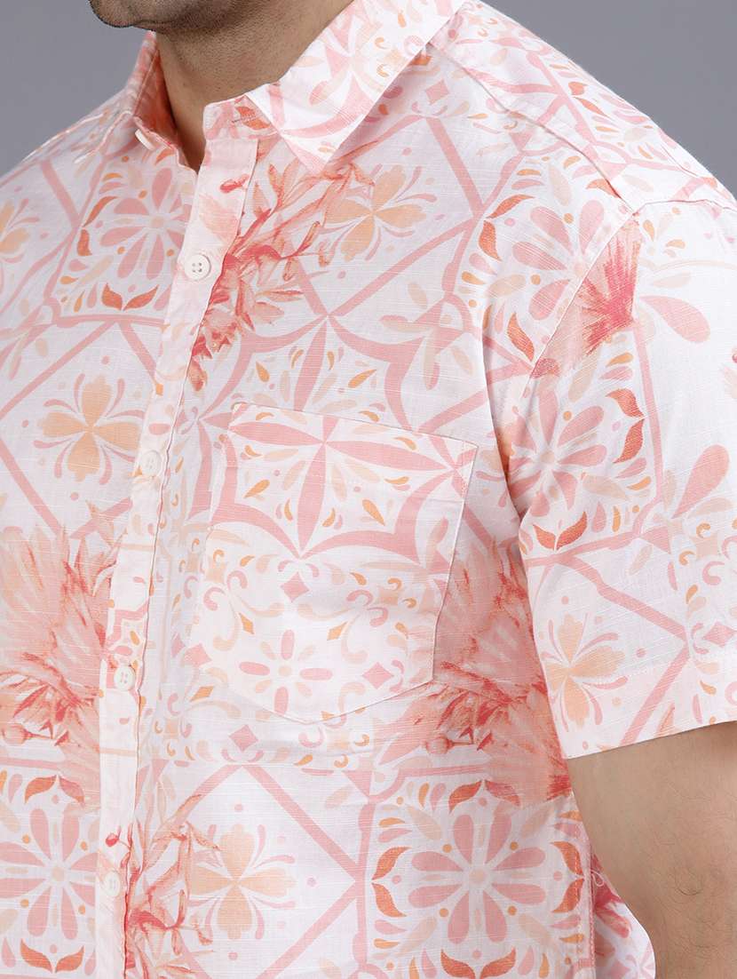 men printed collared short sleeve shirt - 21932322 -  Standard Image - 5