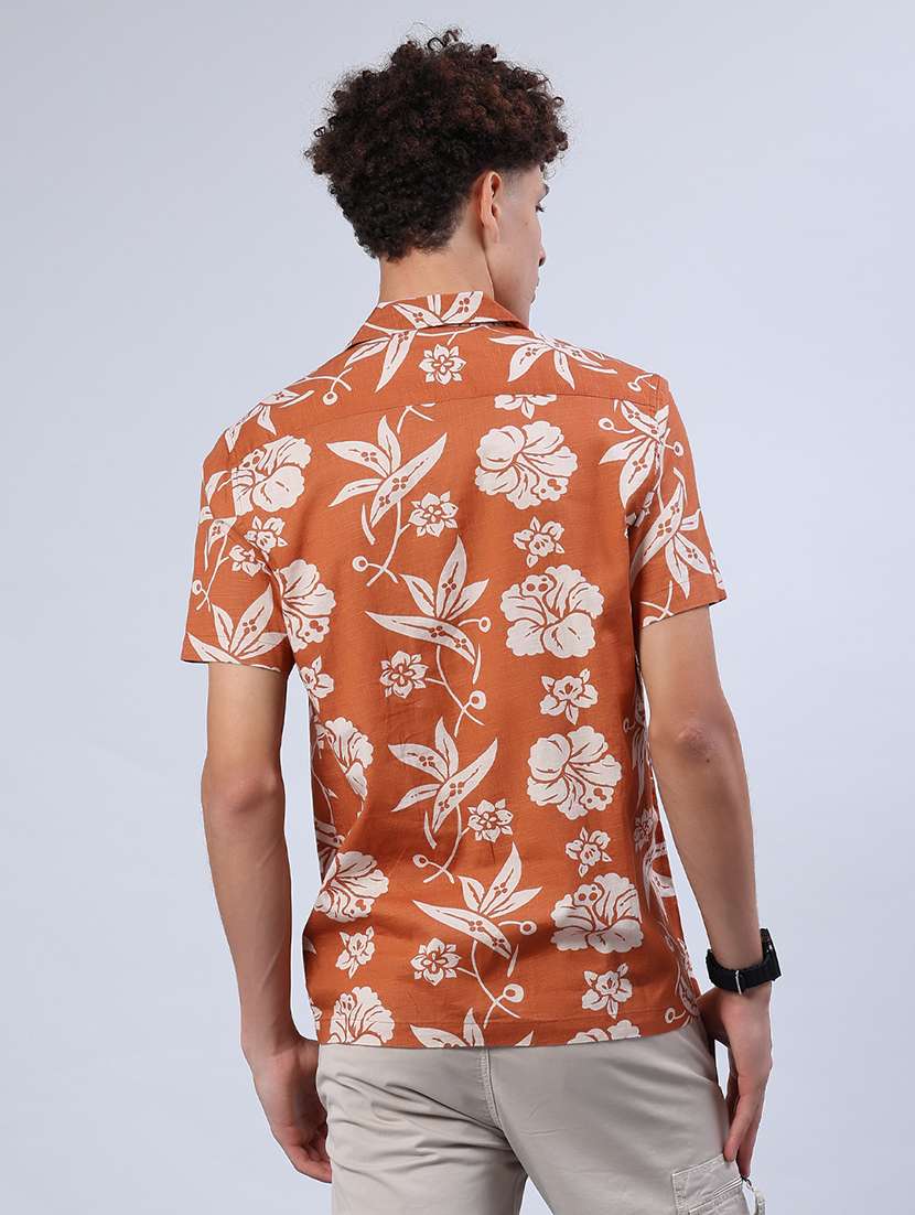 men printed collared short sleeve shirt - 21932385 -  Standard Image - 3