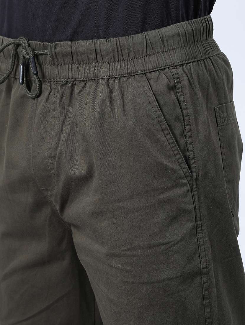 men solid mid rise relaxed fit jogger - 21932701 -  Standard Image - 5