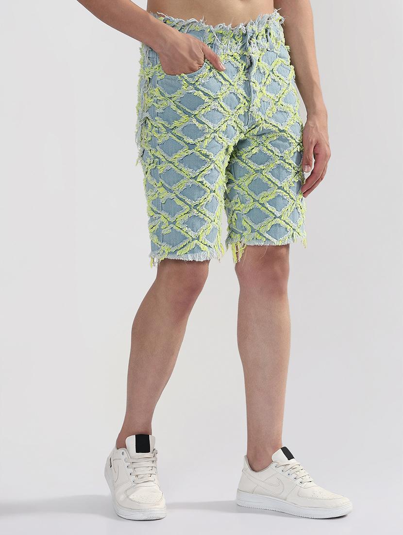 men blue geometric low rise regular fit shorts - 21933429 - Standard Image - 3