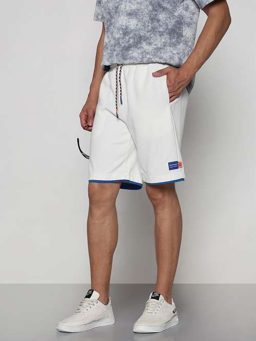 men solid mid low rise relaxed fit short  - 21933433 -  Standard Image - 0