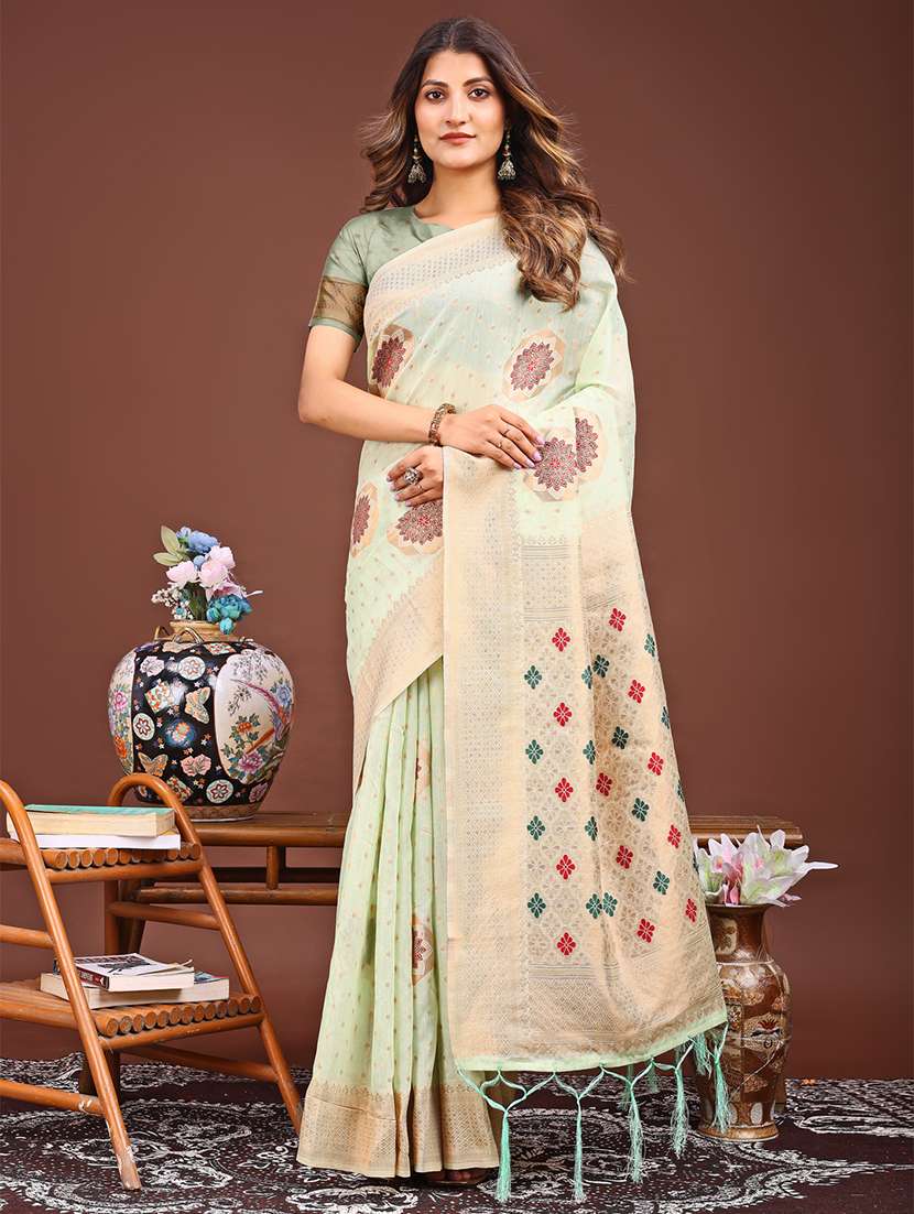 women self design bordered saree with blouse - 21933499 -  Zoom Image - 0