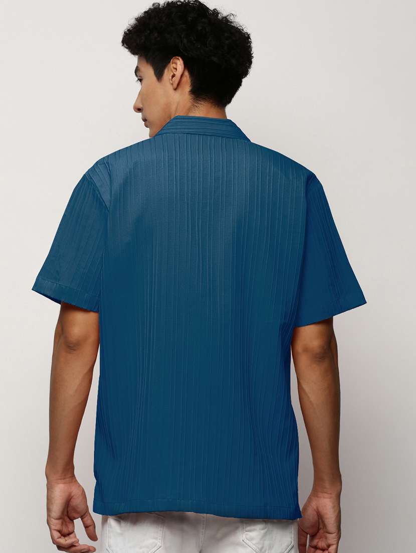 men textured cuban collar short sleeve loose fit shirt - 21933699 -  Standard Image - 3