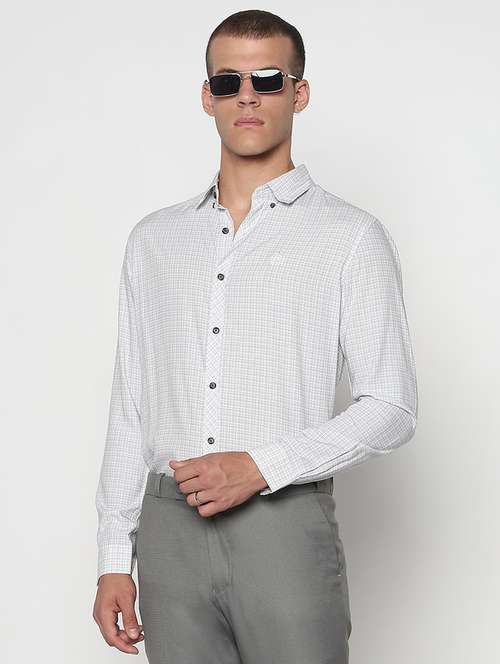men checkered long sleeve formal shirt - 21933703 -  Standard Image - 0