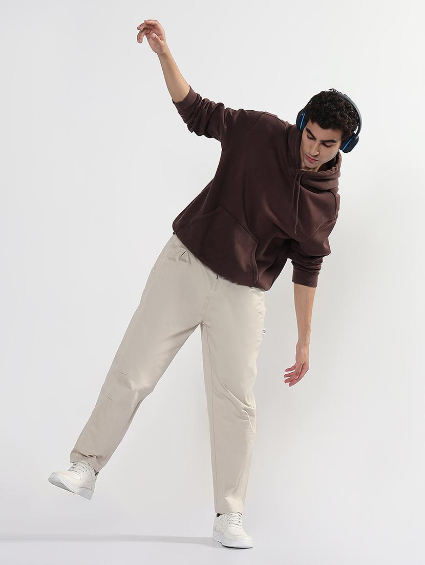 men solid mid rise relaxed fit chinos - 21933710 - Standard Image - 5