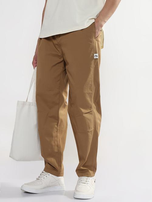 men solid mid rise relaxed fit chinos - 21933711 - Standard Image - 0
