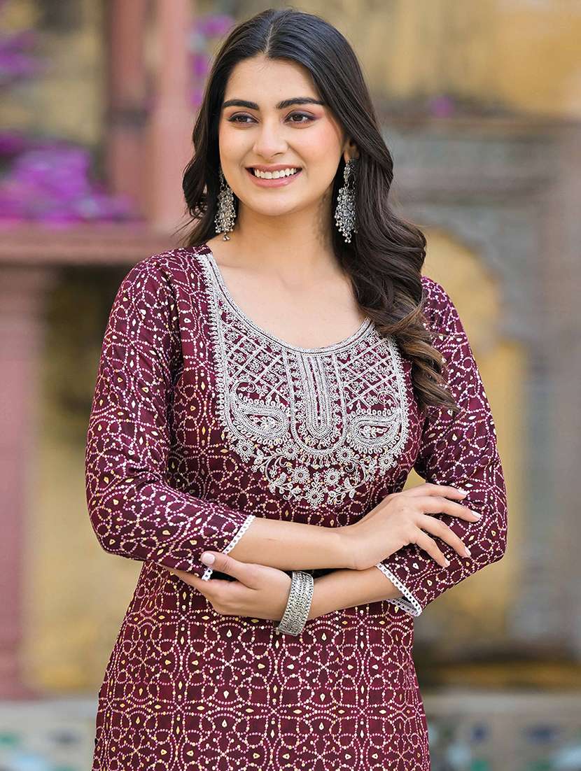 women three quarter sleeve straight kurta - 21933986 -  Standard Image - 5