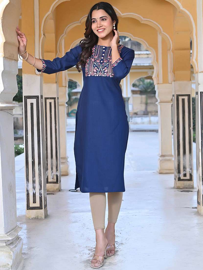 women three quarter sleeve straight kurta