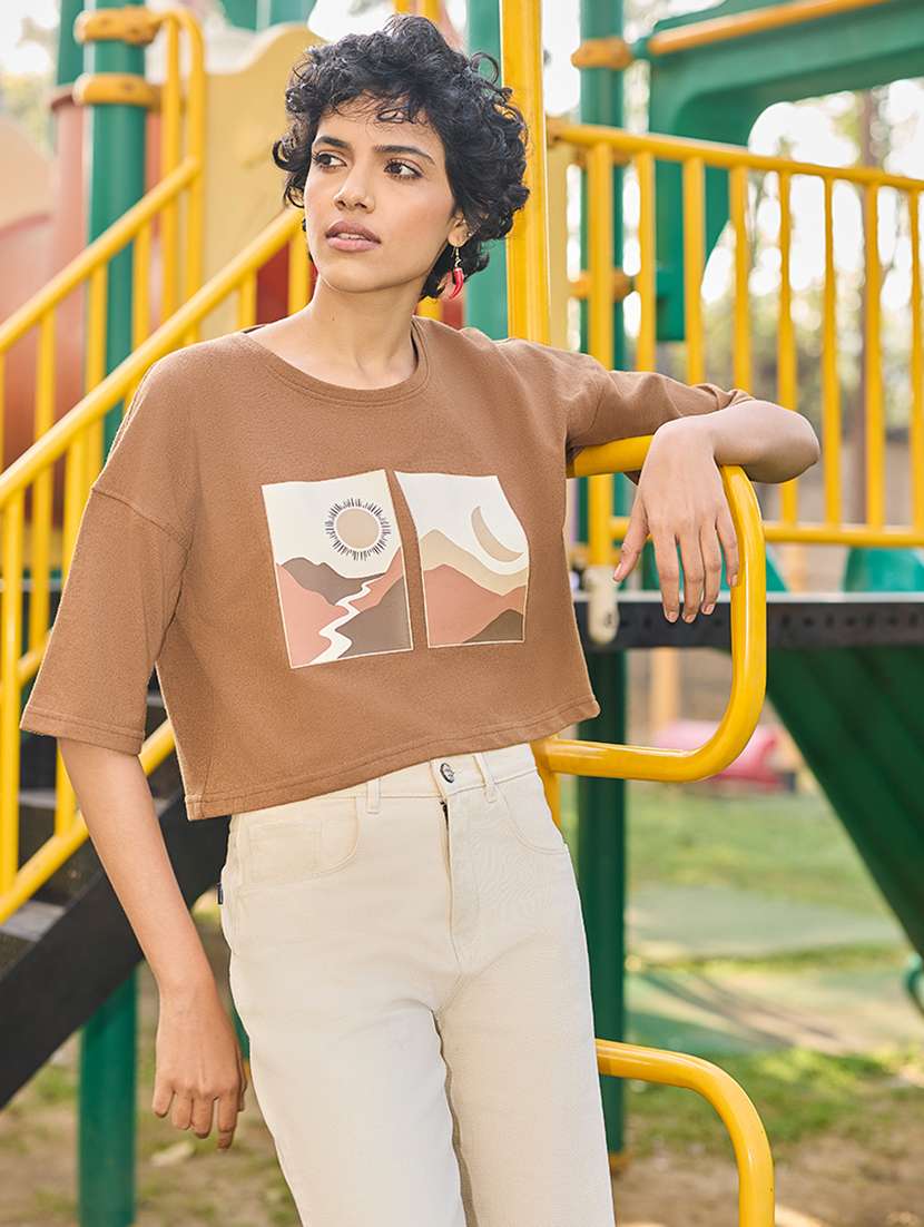 women printed short sleeve crop t-shirt - 21934861 -  Standard Image - 3