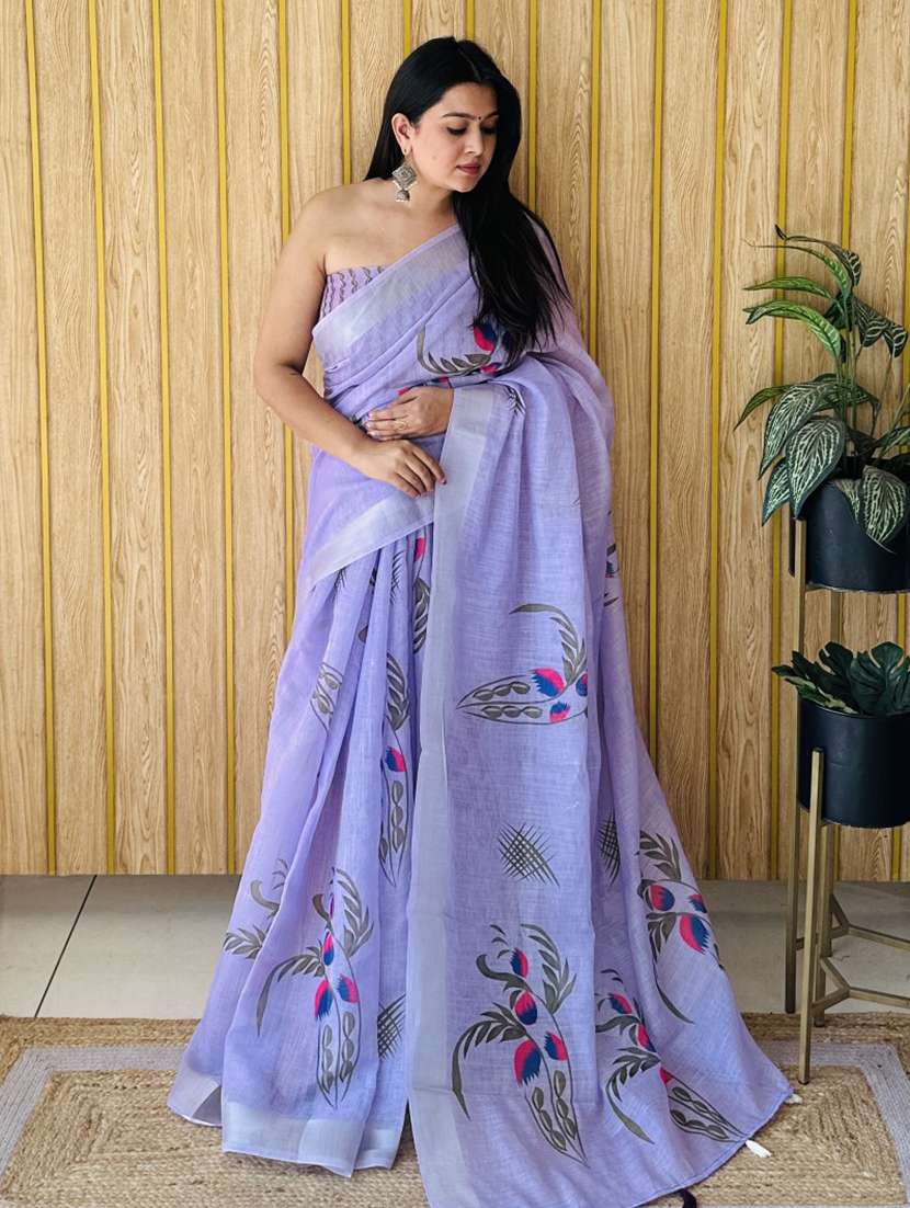 women printed casual wear saree with blouse - 21935009 - Zoom Image - 0