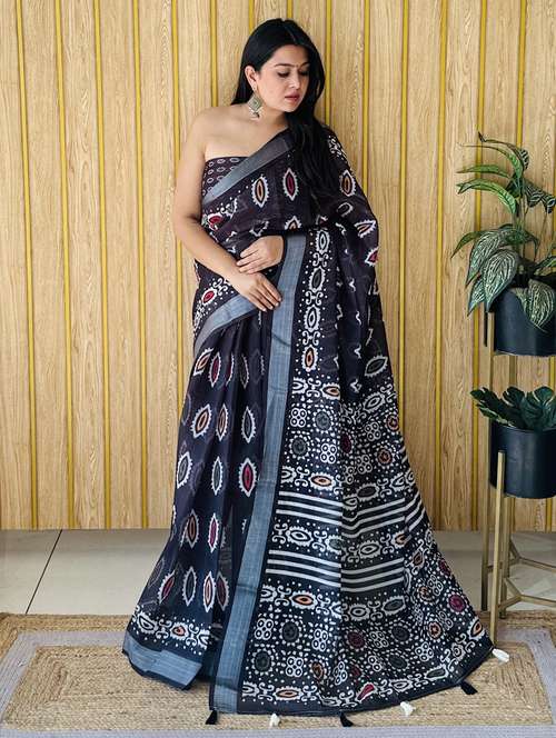 women printed casual wear saree with blouse - 21935080 - Standard Image - 0