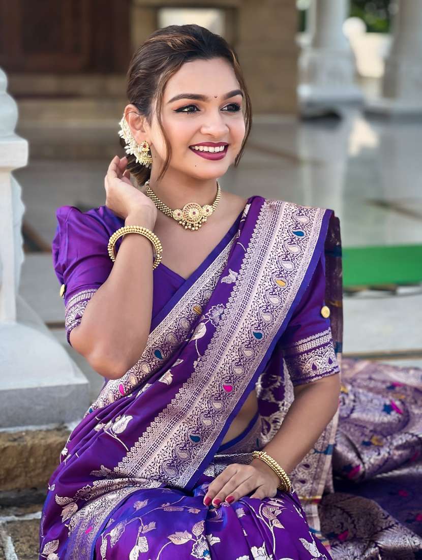 women self design banarasi saree with blouse - 21935110 -  Standard Image - 3