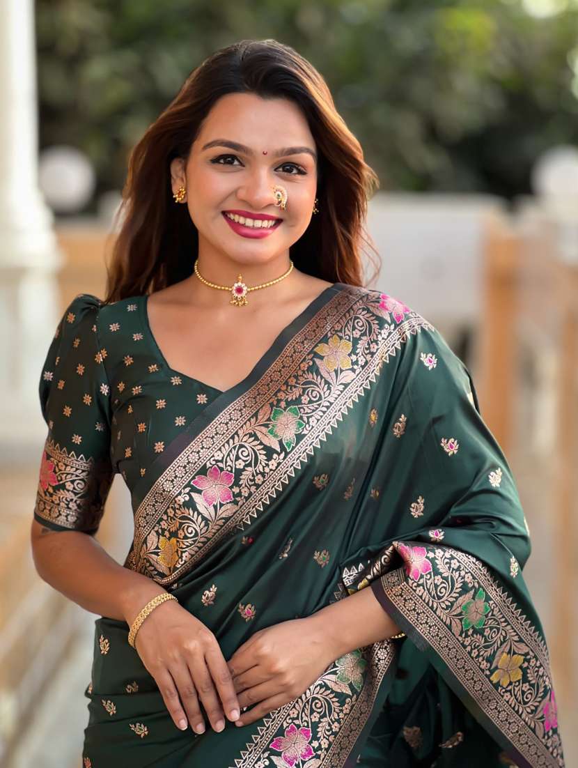 women self design banarasi saree with blouse - 21935114 -  Standard Image - 3