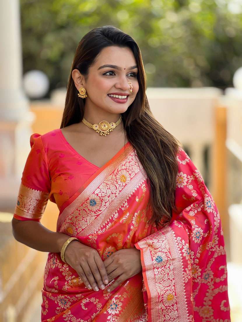 women self design banarasi saree with blouse - 21935120 -  Standard Image - 3