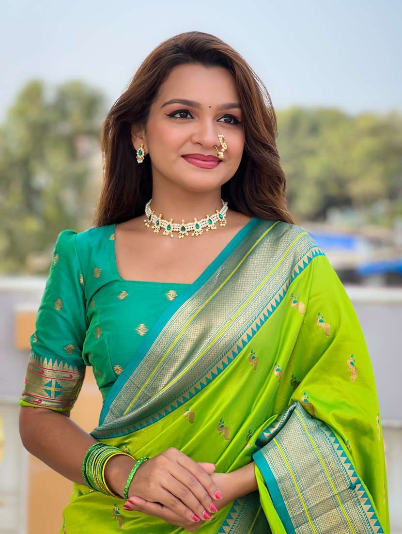 women self design paithani saree with blouse - 21935156 - Standard Image - 3