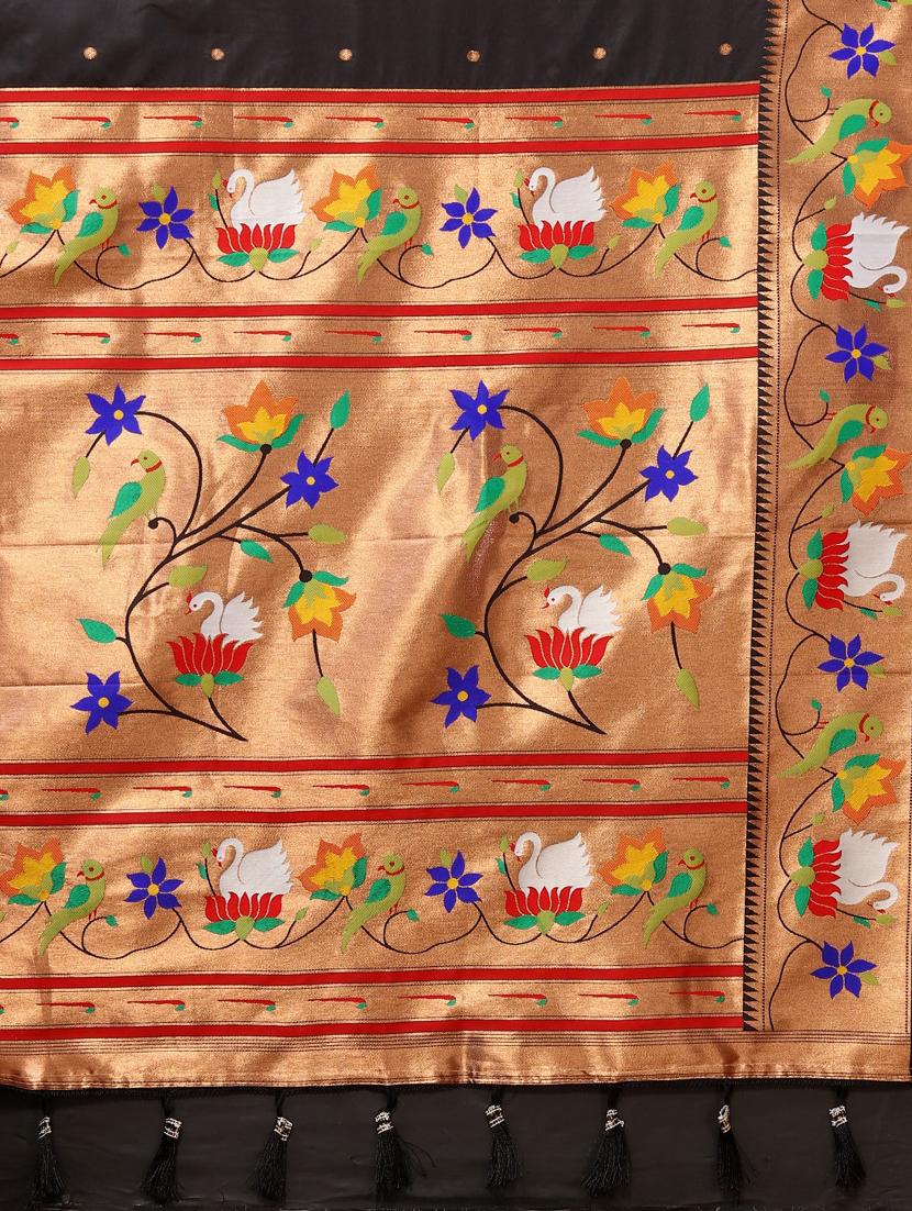 women self design paithani saree with blouse - 21935159 - Standard Image - 3