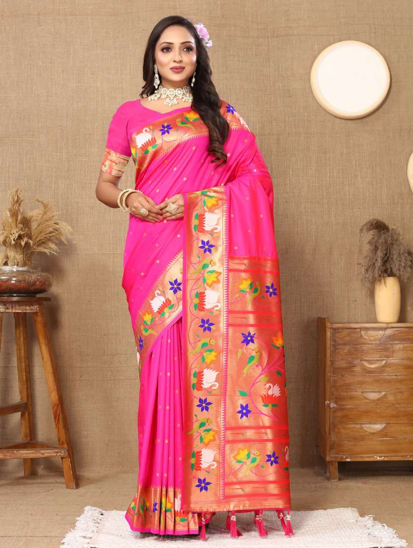 women self design paithani saree with blouse - 21935164 - Zoom Image - 0