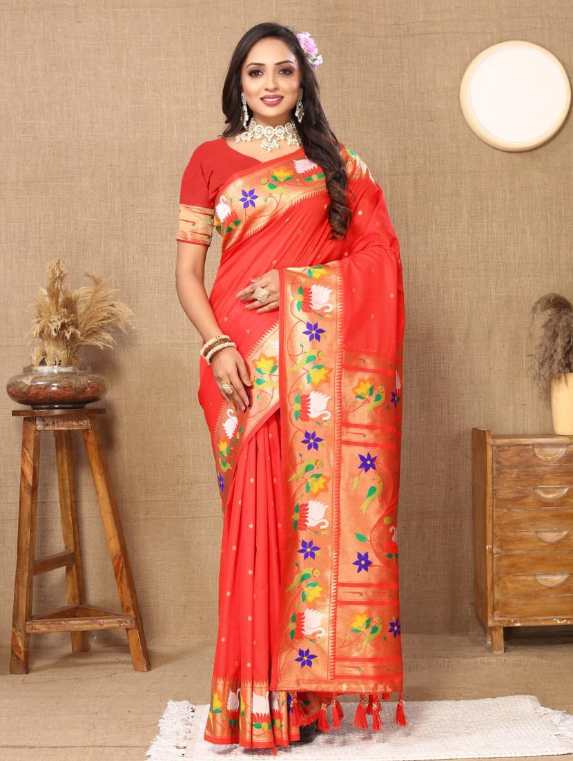 women self design paithani saree with blouse - 21935167 - Zoom Image - 0