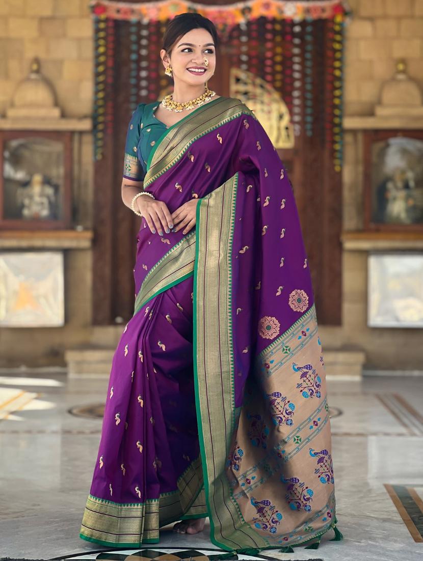 women self design paithani saree with blouse - 21935189 - Zoom Image - 0