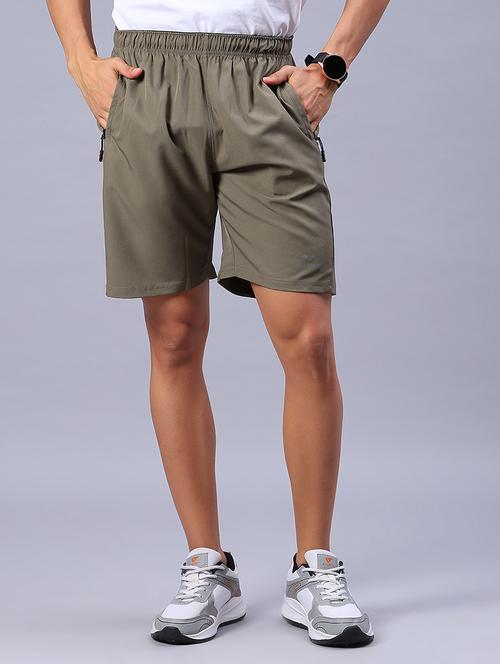 men solid mid rise regular fit shorts - 21935383 - Standard Image - 0