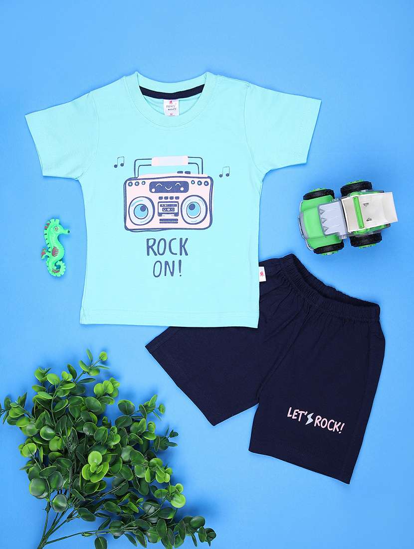 boys printed t-shirt & shorts twin set