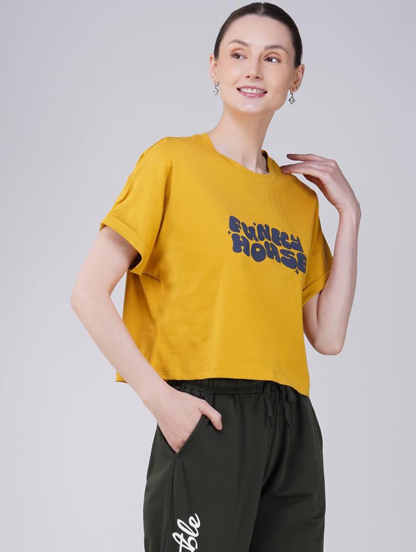 women printed short sleeve regular fit crop t-shirt