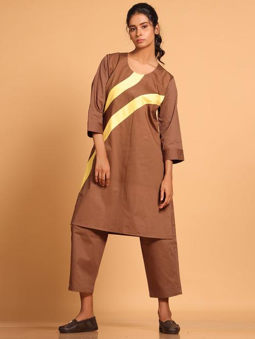 women three quarter sleeve kurta pant set - 21935916 - Standard Image - 0