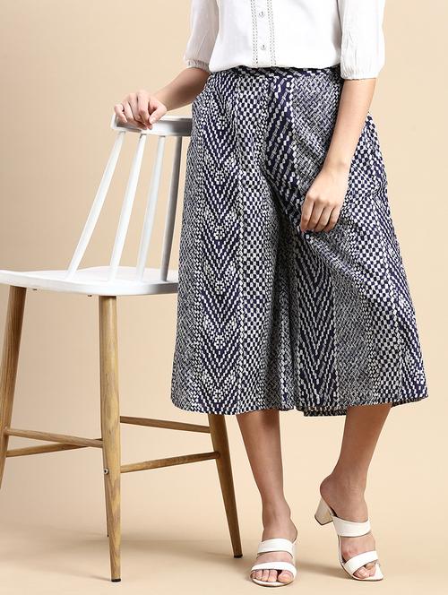 women printed mid rise culottes - 21935979 - Standard Image - 0