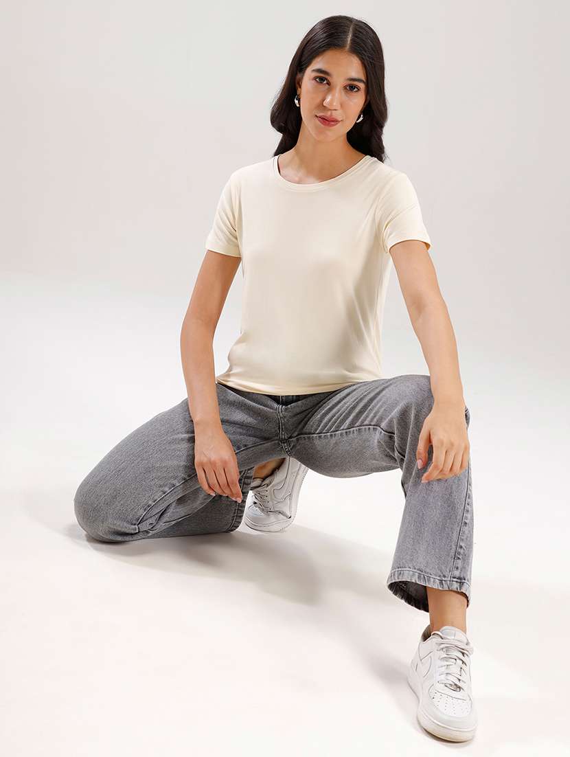 women solid short sleeve regular fit t-shirt - 21936009 -  Standard Image - 5