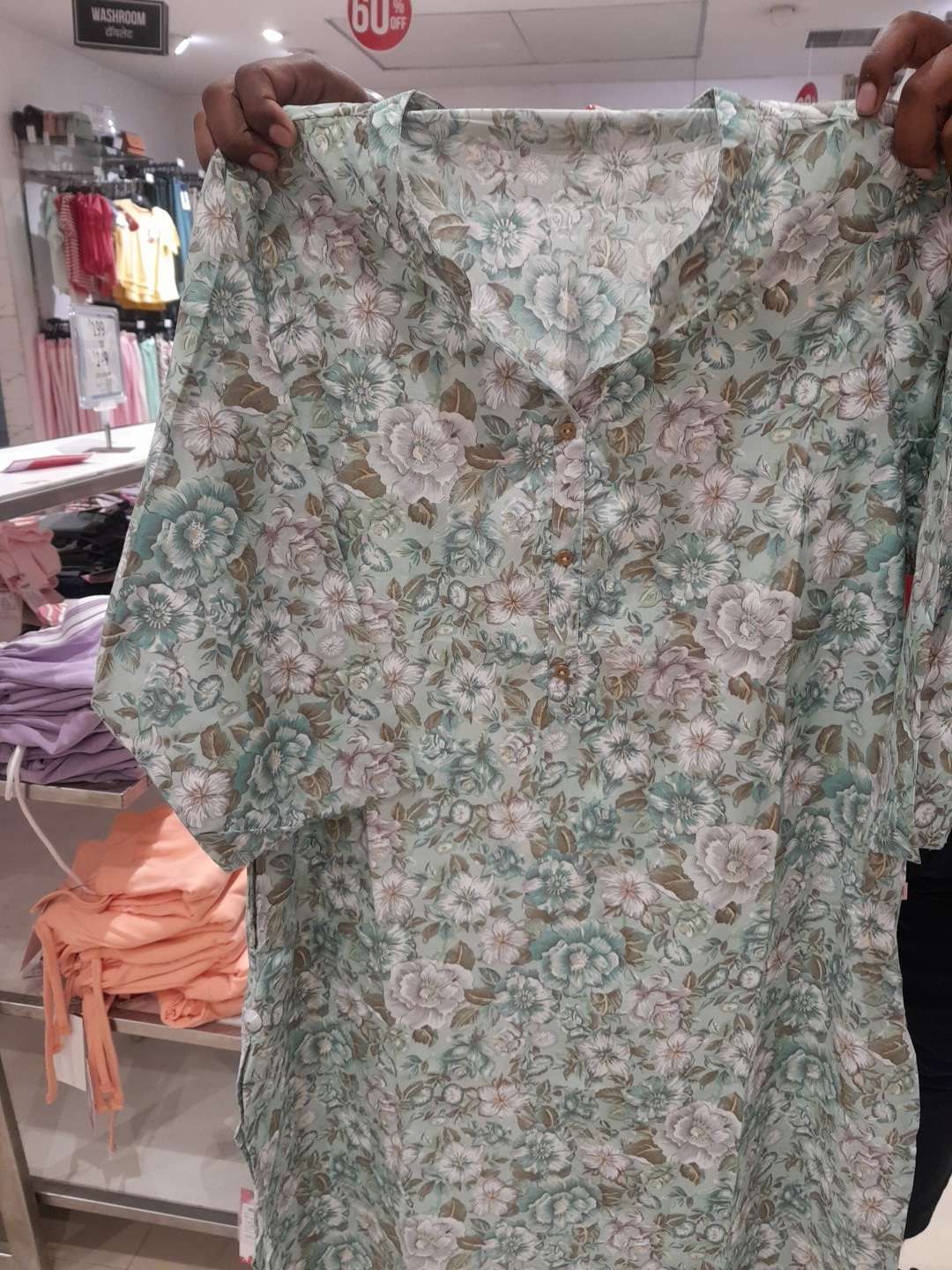 green muslin kurta - 21936229 -  Zoom Image - 0