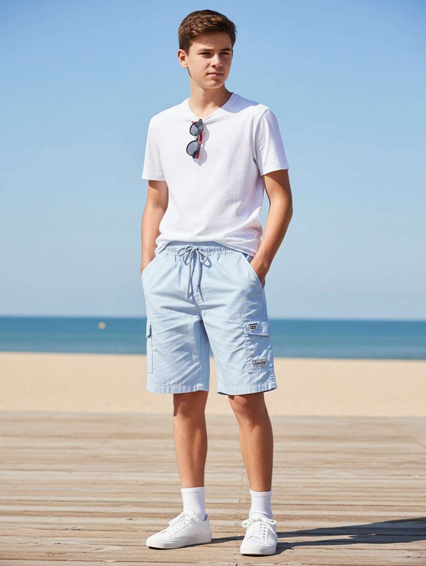boys solid mid rise regular fit cargo shorts