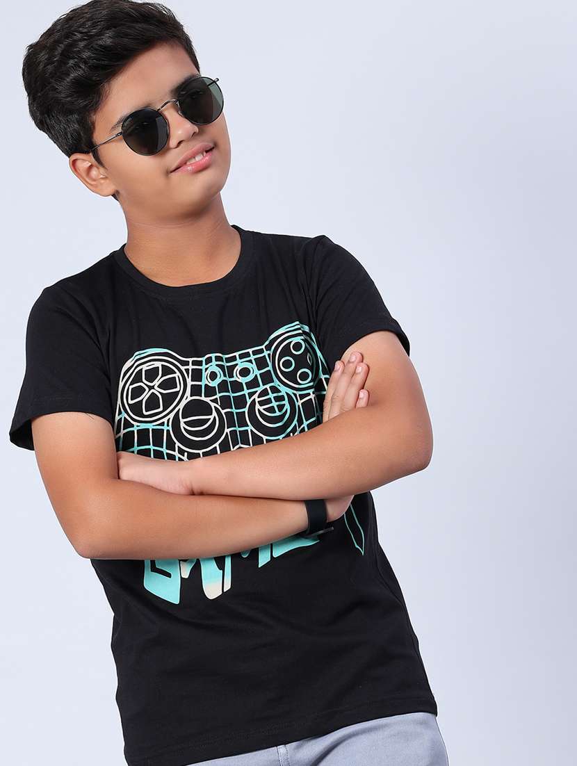 boys front print round neck t-shirt