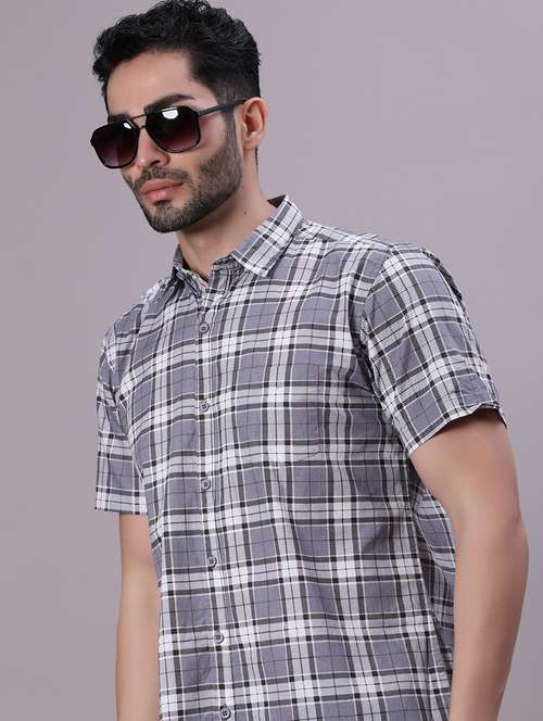 men checkered collared shorts sleeve shirt - 21938568 -  Standard Image - 0