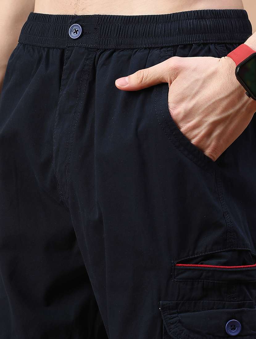 men solid mid rise regular fit cargo - 21938636 -  Standard Image - 5