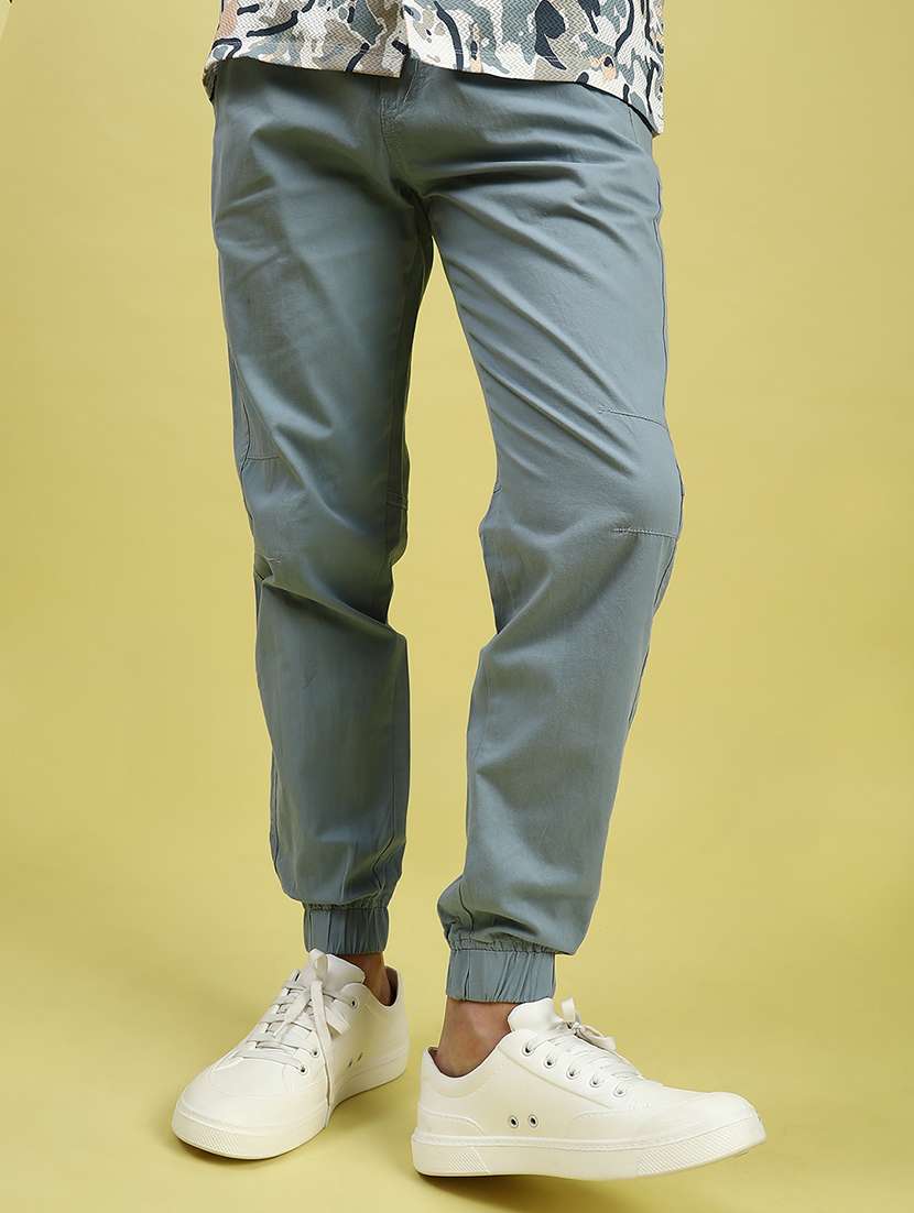 men solid mid rise jogger