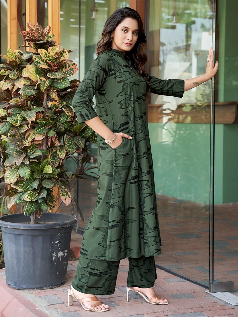 women printed mandarin neck kurta palazzo set - 21938699 - Standard Image - 3