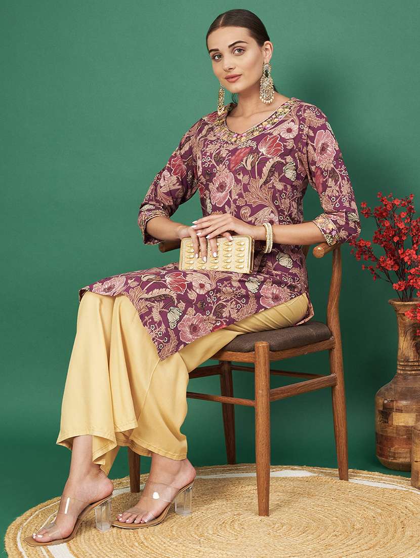 women three quarter sleeve straight kurta - 21939241 - Standard Image - 5