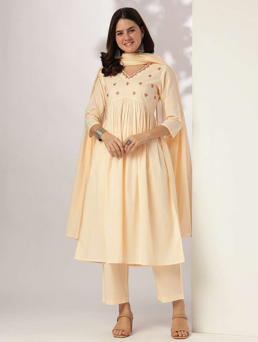 women three quarter sleeve kurta pant with dupatta set