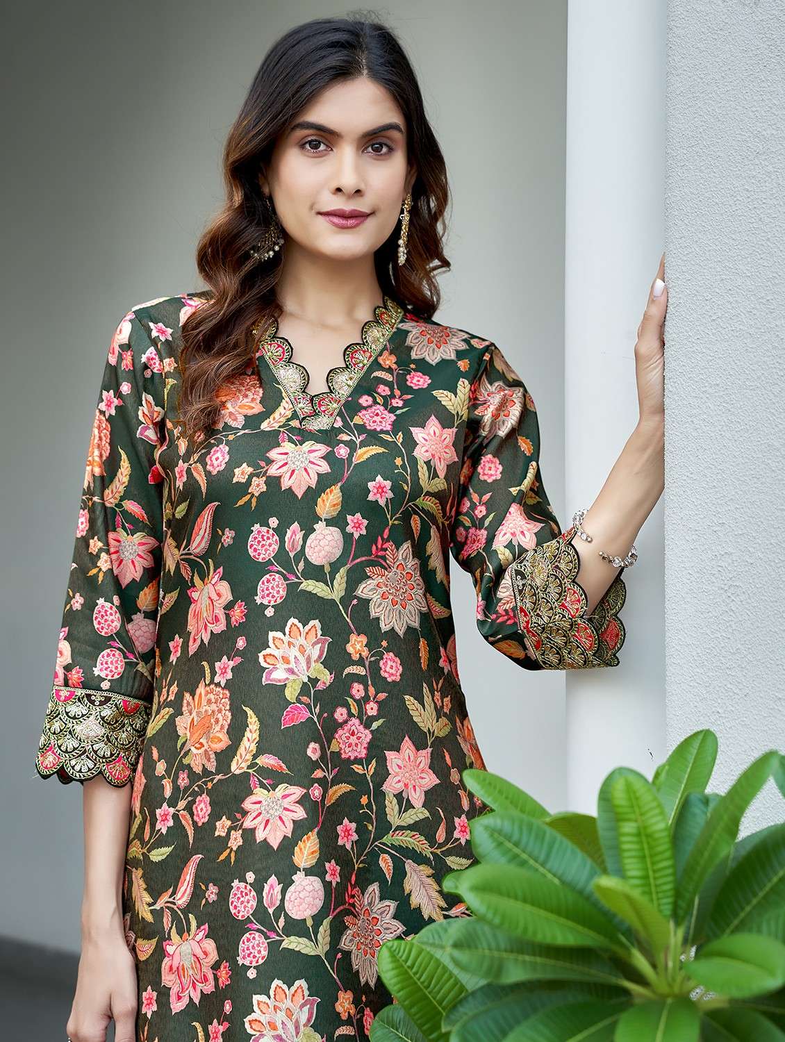 women three quarter sleeve kurta pant set - 21940408 - Standard Image - 3