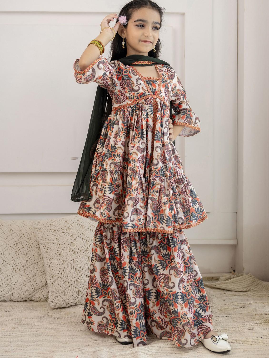 women paisley printed kurta sharara with dupatta set - 21941004 - Standard Image - 5